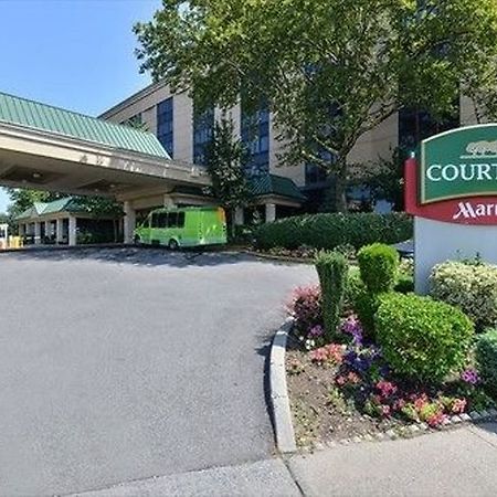 Courtyard By Marriott New York Laguardia Airport Hotel Exterior foto