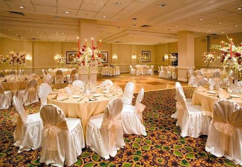 Courtyard By Marriott New York Laguardia Airport Hotel Restaurante foto